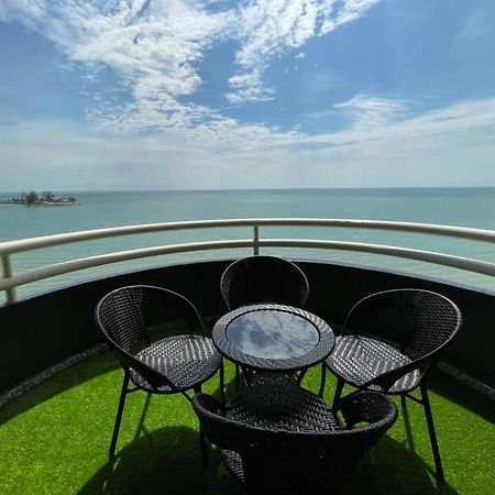 The Arena Tanjung Tuan Port Dickson Lägenhet Exteriör bild