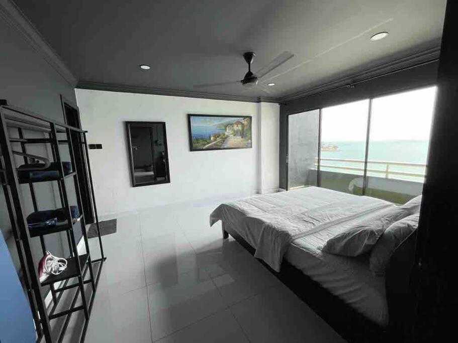 The Arena Tanjung Tuan Port Dickson Lägenhet Exteriör bild